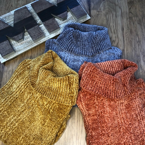 ASH GREY Chenille Cowl Neck Oversized Sweater - Picture 3 of 5